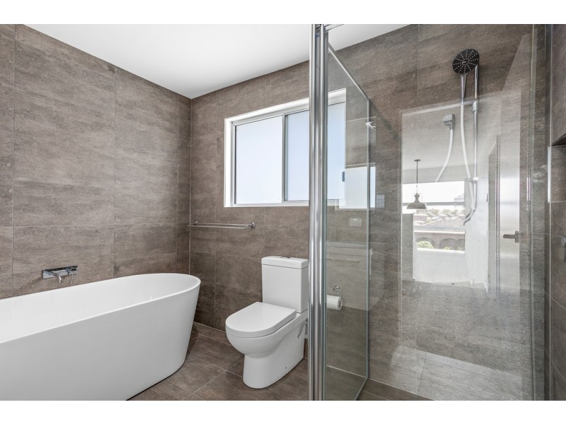 33 Mailer Avenue, Wollongong NSW 2500