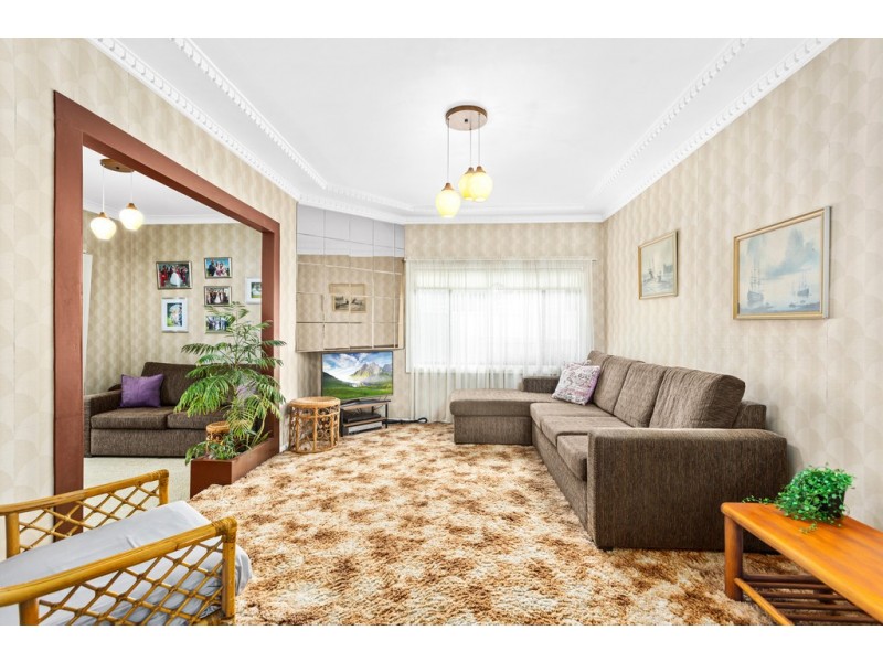 6 Crawford Avenue, Gwynneville NSW 2500