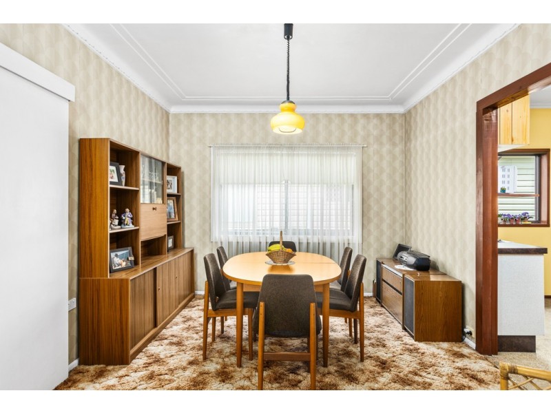 6 Crawford Avenue, Gwynneville NSW 2500