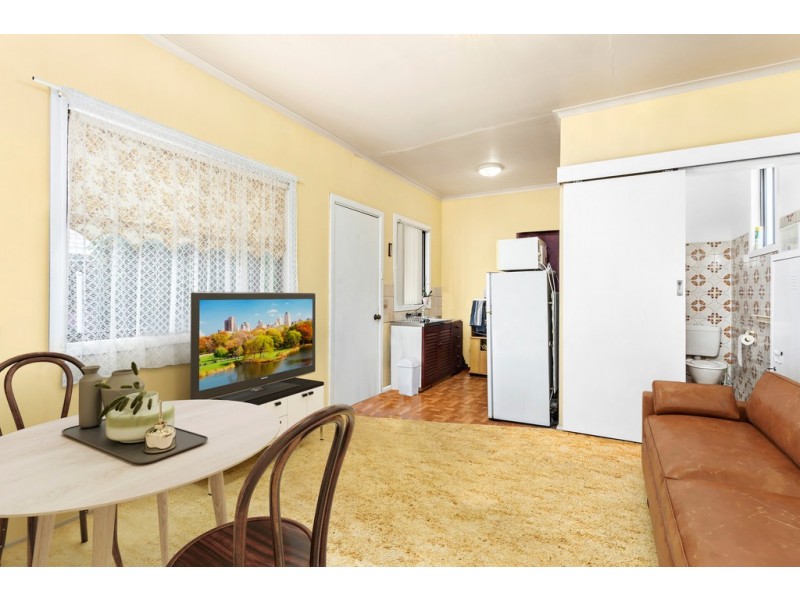 6 Crawford Avenue, Gwynneville NSW 2500