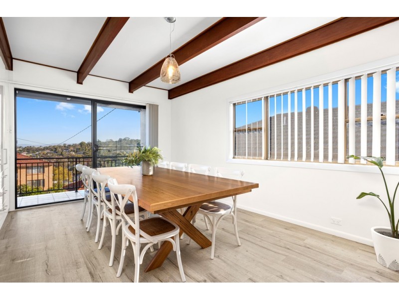 56 Beverley Avenue, Unanderra NSW 2526