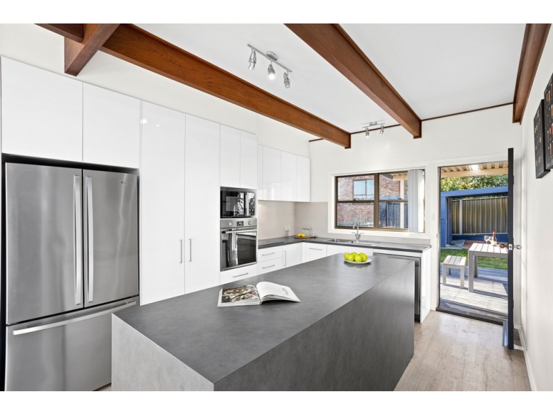 56 Beverley Avenue, Unanderra NSW 2526