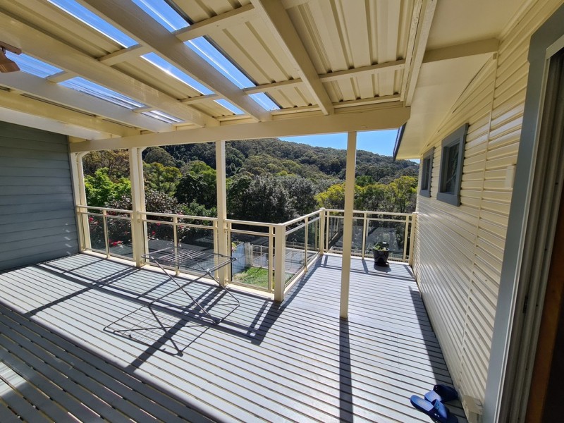 82 Gahans Avenue, Woonona NSW 2517