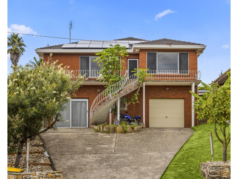 43 Beatus Street, Unanderra NSW 2526