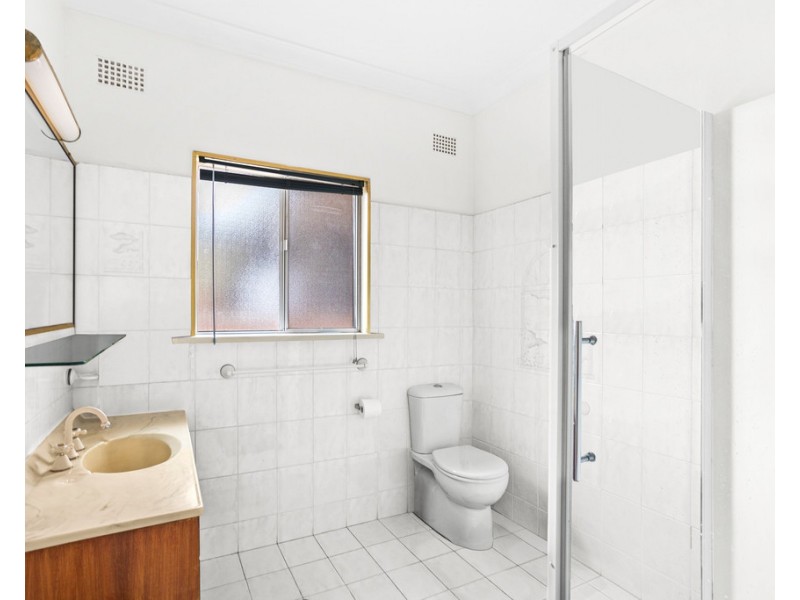 43 Beatus Street, Unanderra NSW 2526