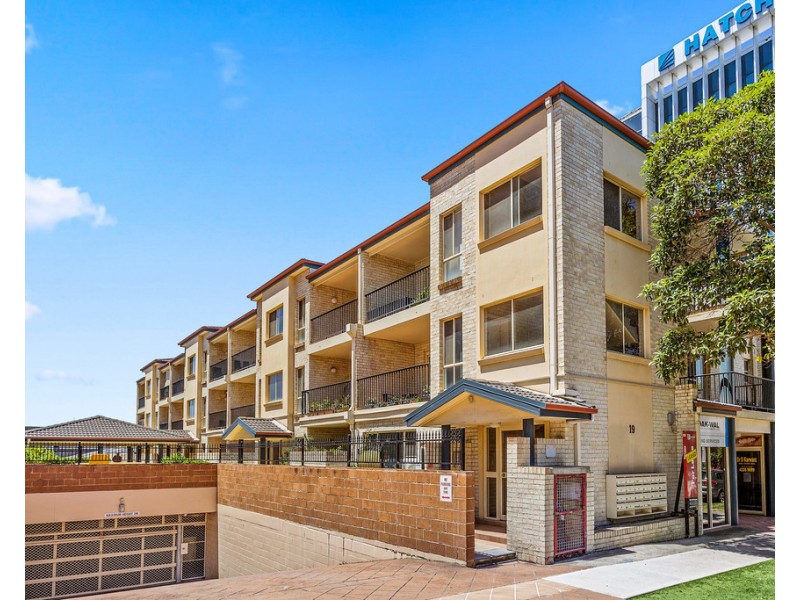 2/19 Atchison Street, Wollongong NSW 2500
