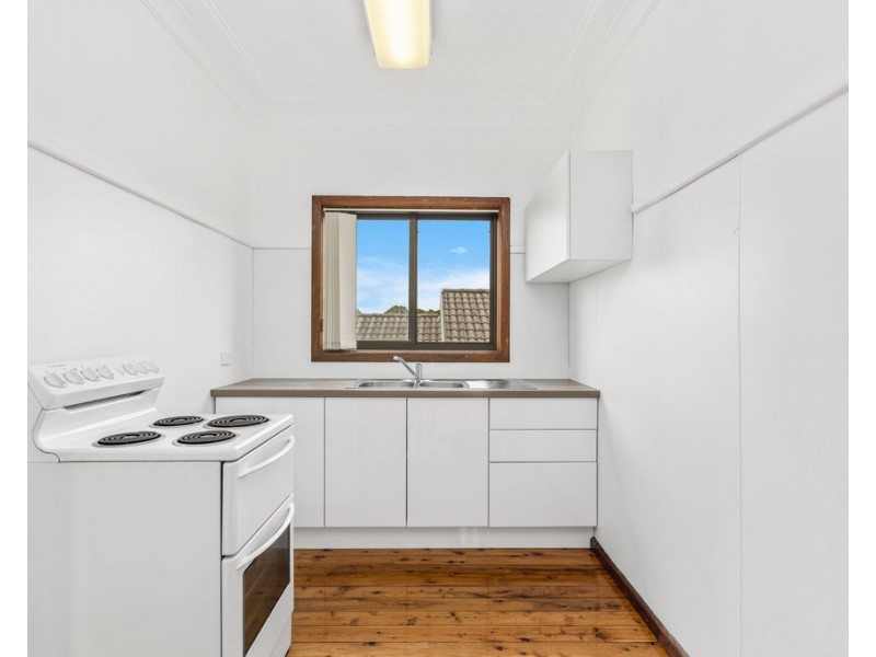3 Armstrong Street, West Wollongong NSW 2500