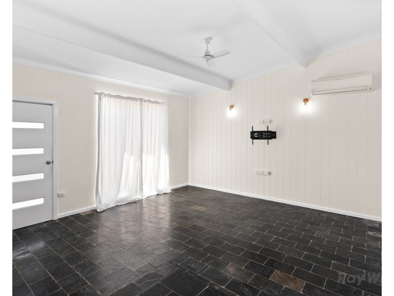 18 Fisher Street, Oak Flats NSW 2529