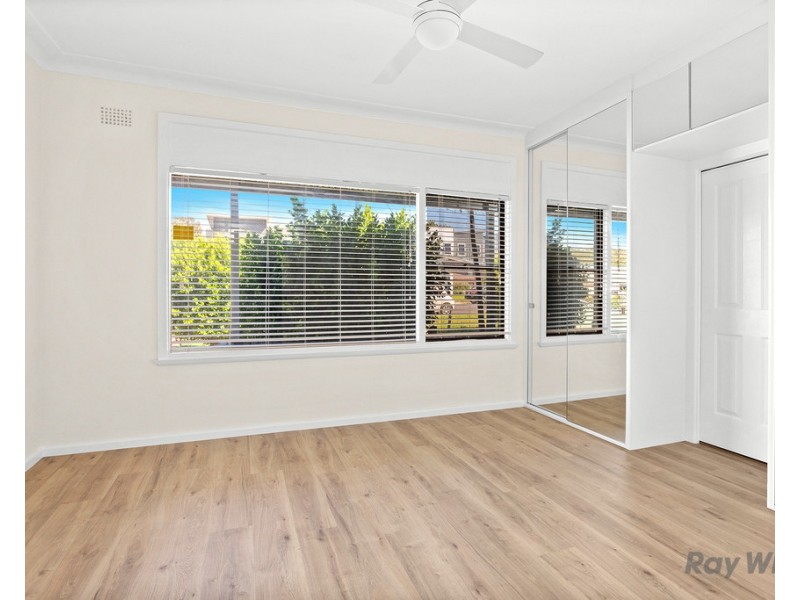 18 Fisher Street, Oak Flats NSW 2529