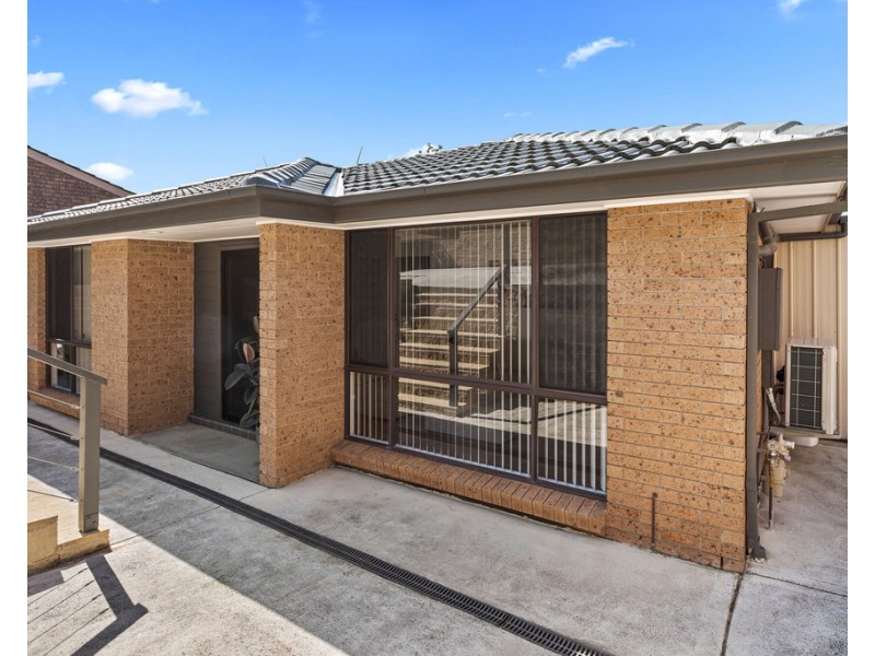 30 Hopman Crescent, Berkeley NSW 2506