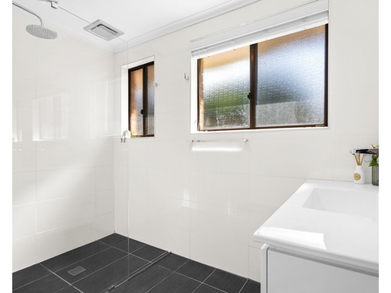 30 Hopman Crescent, Berkeley NSW 2506