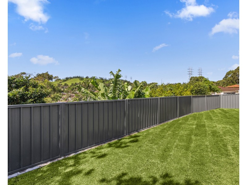 30 Hopman Crescent, Berkeley NSW 2506