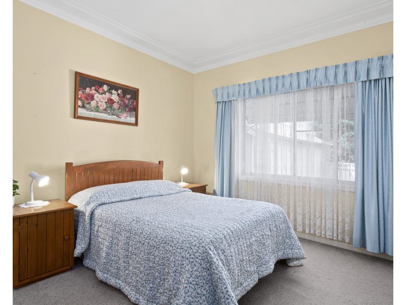 83 Russell Street, Balgownie NSW 2519