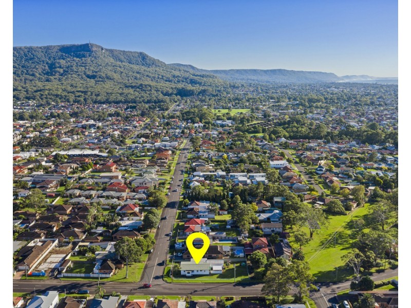 83 Russell Street, Balgownie NSW 2519