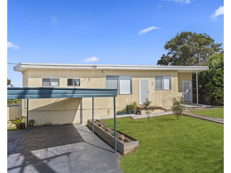 1and2/15 Staff Road, Unanderra NSW 2526