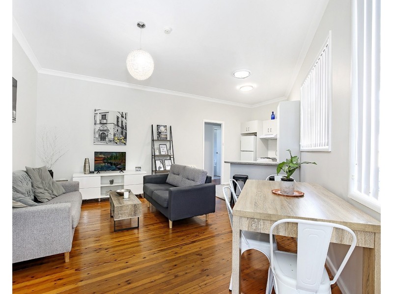1and2/15 Staff Road, Unanderra NSW 2526