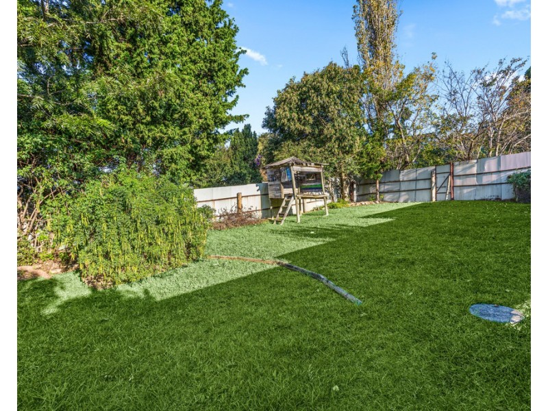 53 Cummins Street, Unanderra NSW 2526