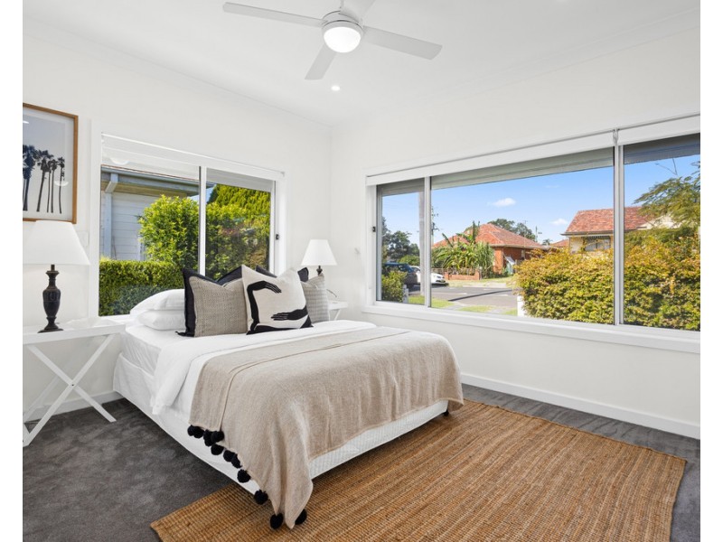 54 Cabbage Tree Lane, Fairy Meadow NSW 2519
