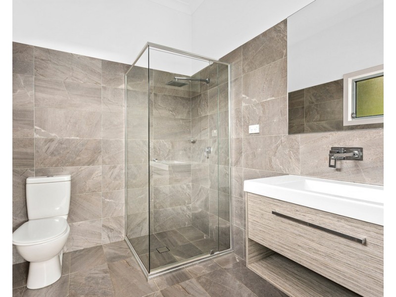 2a Masthead Place, Berkeley NSW 2506