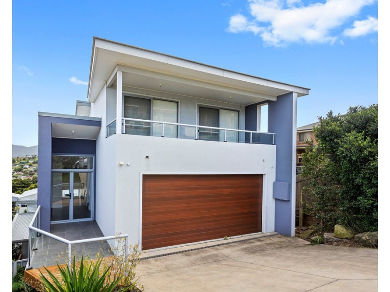 2a Masthead Place, Berkeley NSW 2506