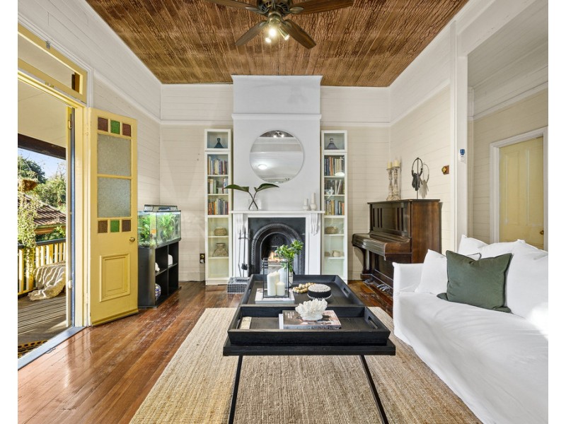 12 Mangerton Road, Wollongong NSW 2500