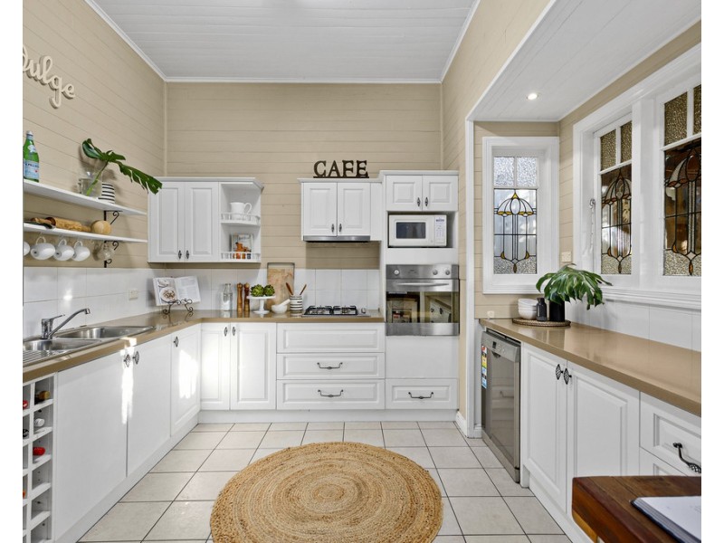 12 Mangerton Road, Wollongong NSW 2500