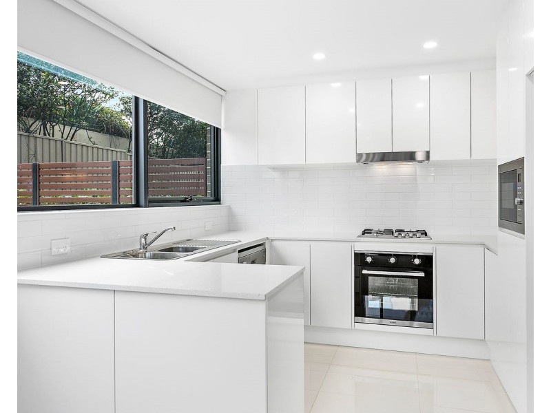 2/12 New Dapto Road, Wollongong NSW 2500