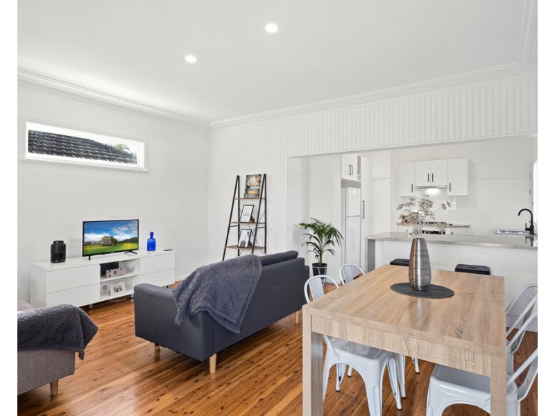 280 Gladstone Avenue, Mount Saint Thomas NSW 2500