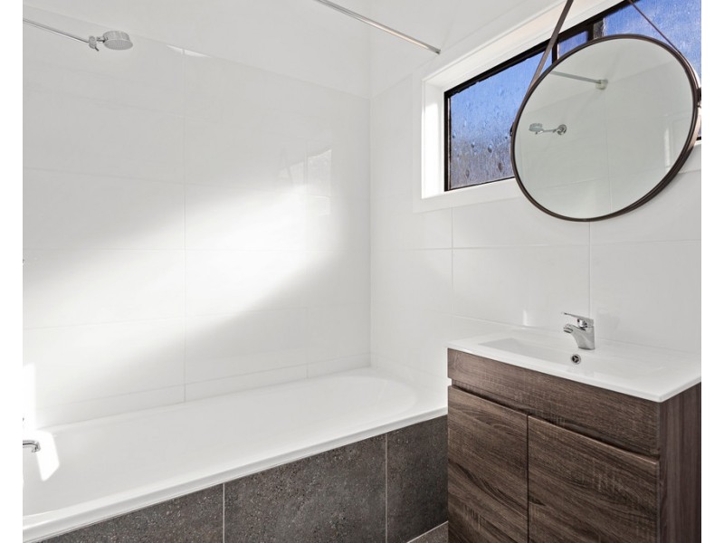 280 Gladstone Avenue, Mount Saint Thomas NSW 2500