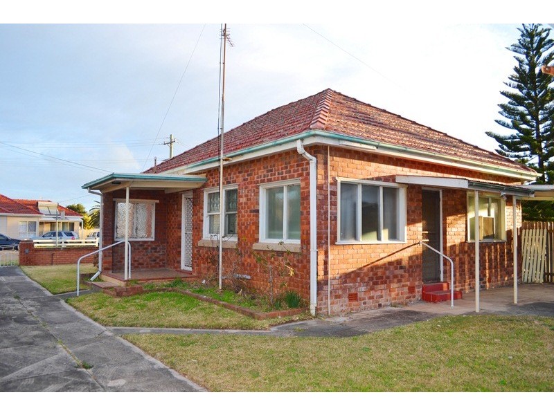 120 Pur Pur Ave, Lake Illawarra NSW 2528