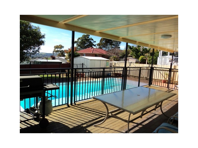 73 Tait Avenue, Kanahooka NSW 2530