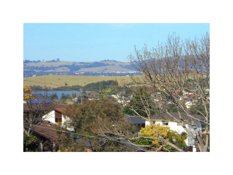 73 Tait Avenue, Kanahooka NSW 2530