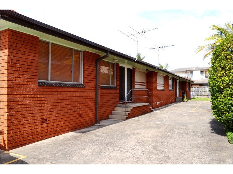 4/3 Railway St, East Corrimal NSW 2518