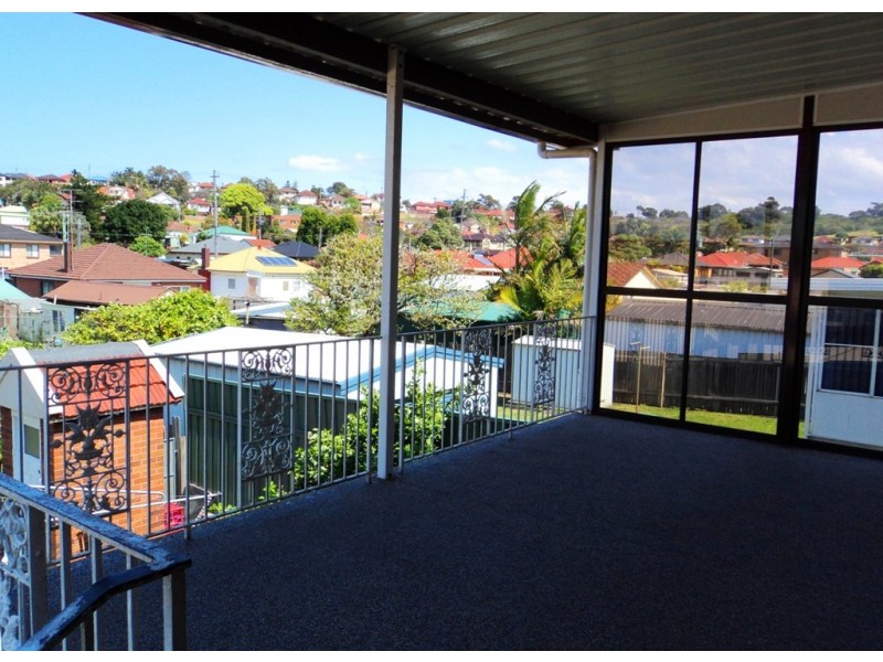 10 Jubilee St, Port Kembla NSW 2505