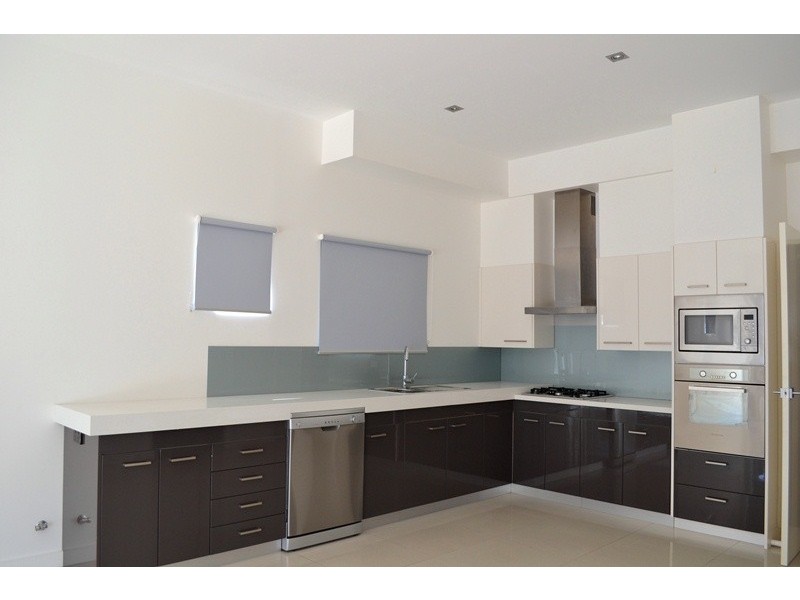 2/95 Campbell St, Woonona NSW 2517