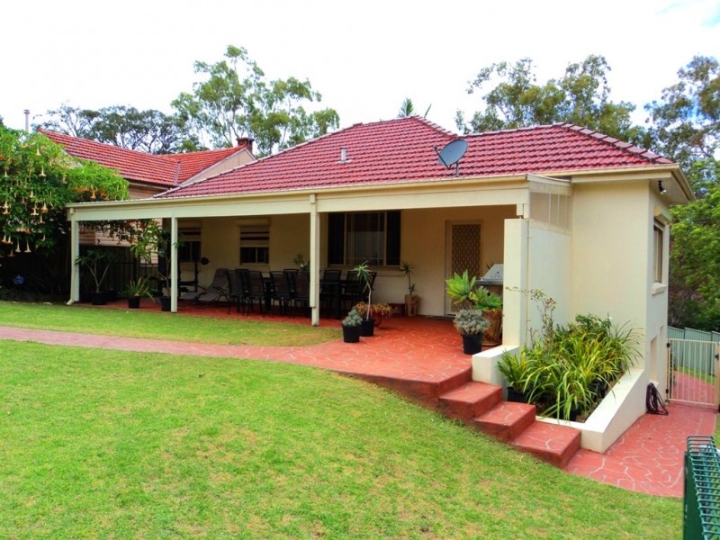 12 Walter St, Mangerton NSW 2500