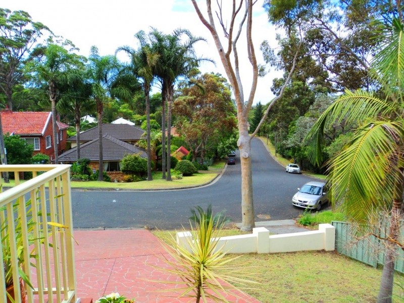 12 Walter St, Mangerton NSW 2500