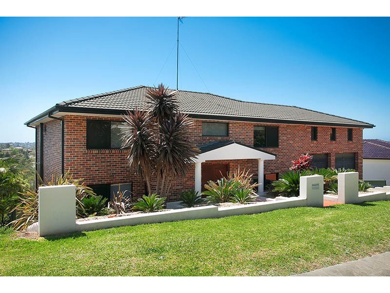 13 Plumwood Cres, Cordeaux Heights NSW 2526