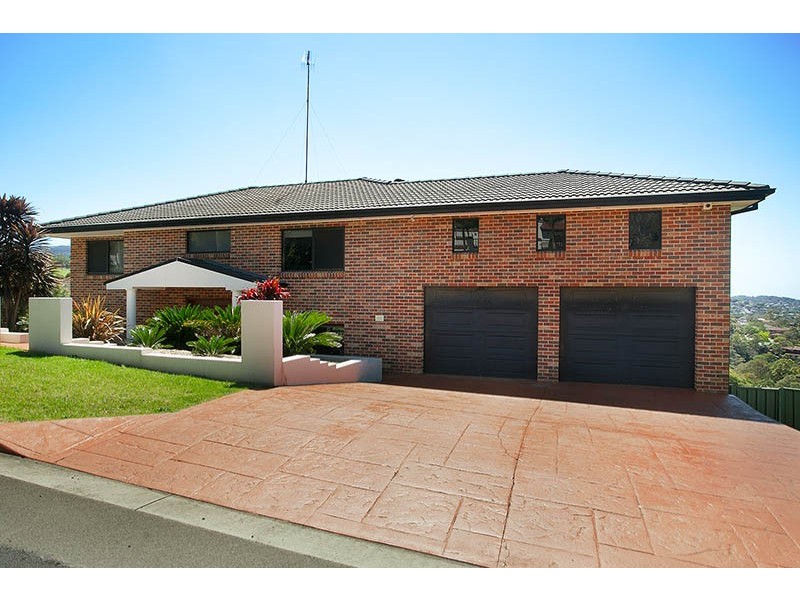 13 Plumwood Cres, Cordeaux Heights NSW 2526