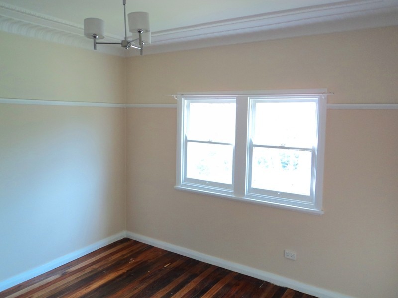 218 Gladstone Ave, Mount Saint Thomas NSW 2500