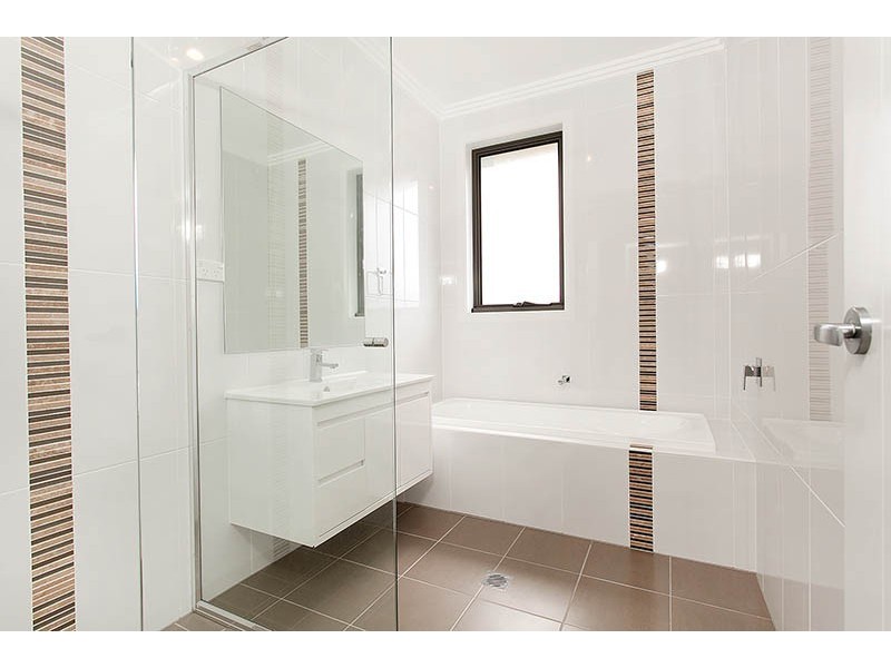 2/33a Murphys Ave, Gwynneville NSW 2500