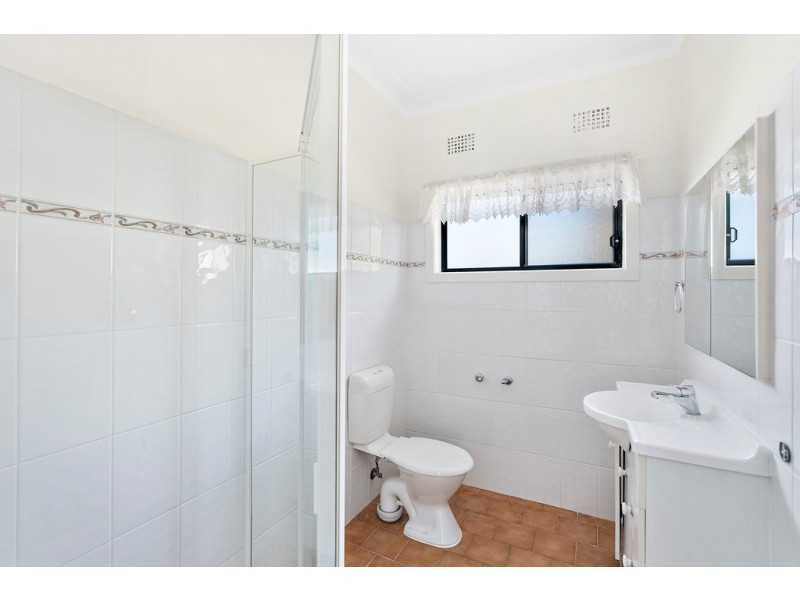 14 Bukari Street, West Wollongong NSW 2500