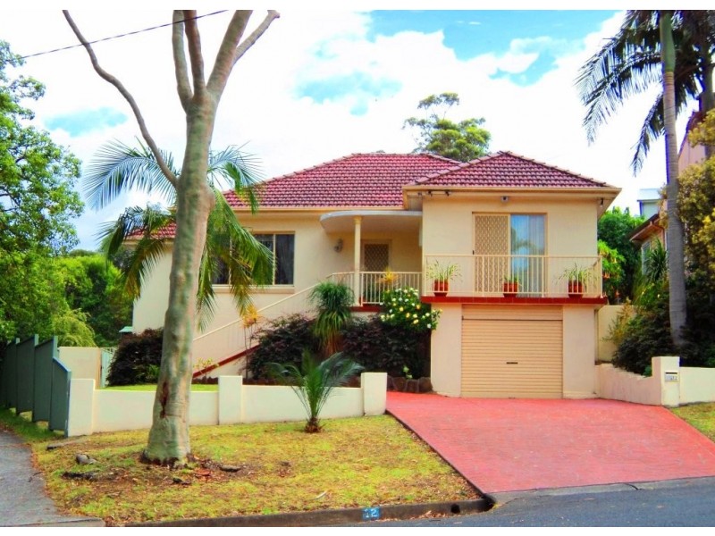 12 Walter St, Mangerton NSW 2500