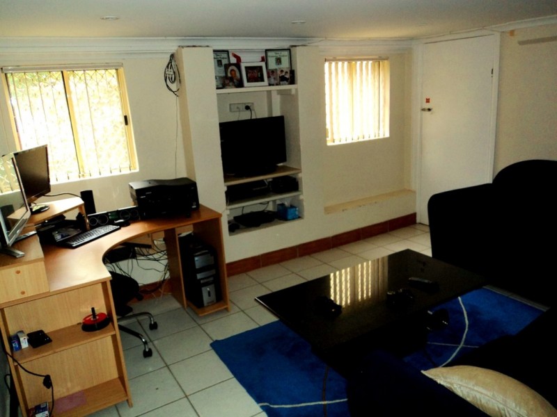 12 Walter St, Mangerton NSW 2500