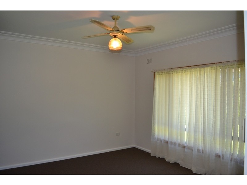 14 Bukari St, West Wollongong NSW 2500