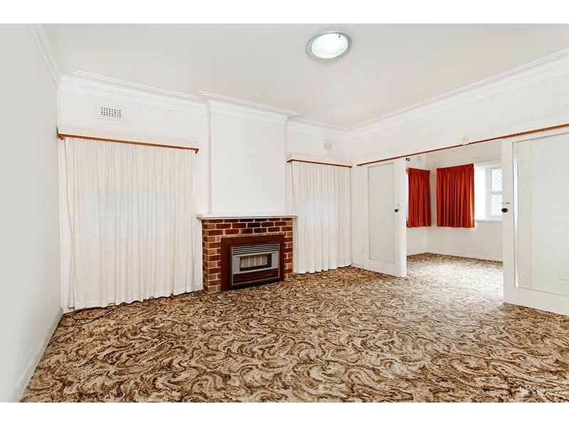 14 Alroy St, Bulli NSW 2516