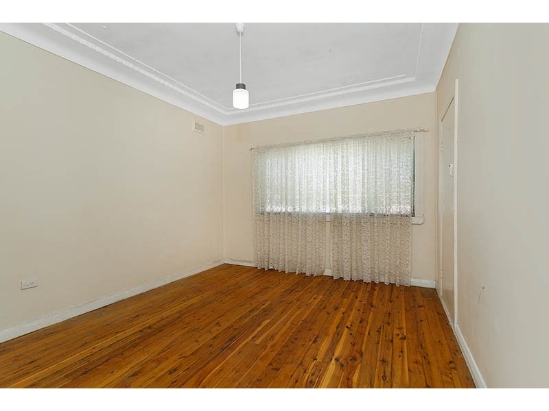 14 Alroy St, Bulli NSW 2516