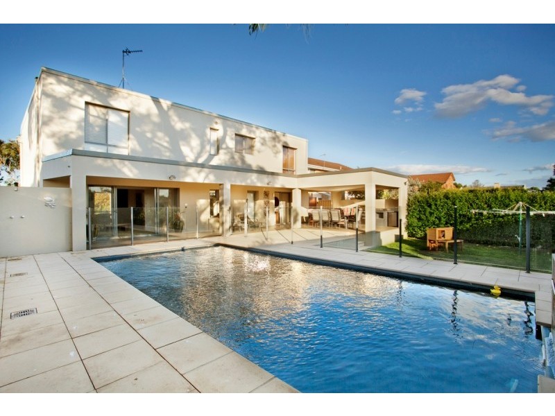 10 Valetta St, West Wollongong NSW 2500