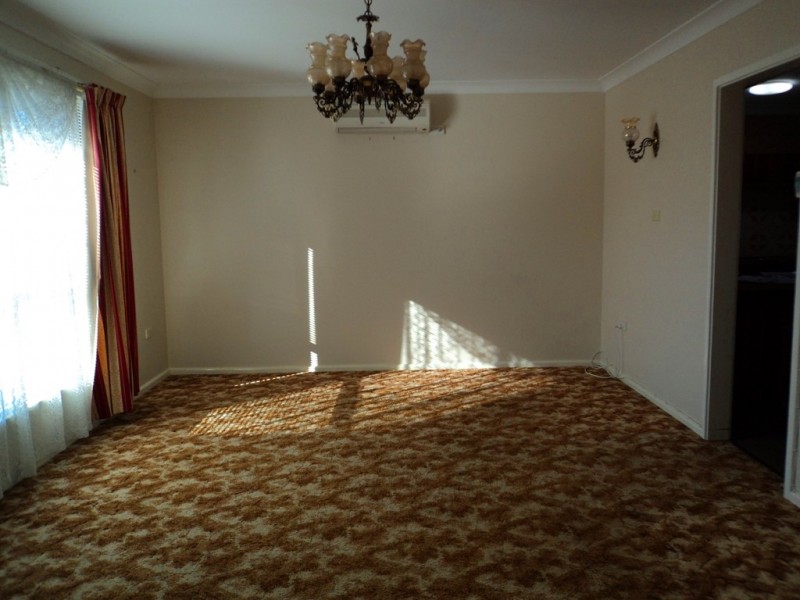 30 Malin Rd, Oak Flats NSW 2529