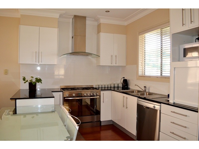 198 Shellharbour Rd, Warilla NSW 2528